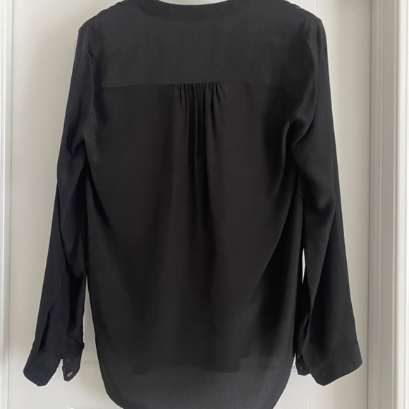 NWOT Banana Republic 100% Silk Blouse Henley Style Black Size Small - Picture 2 of 3